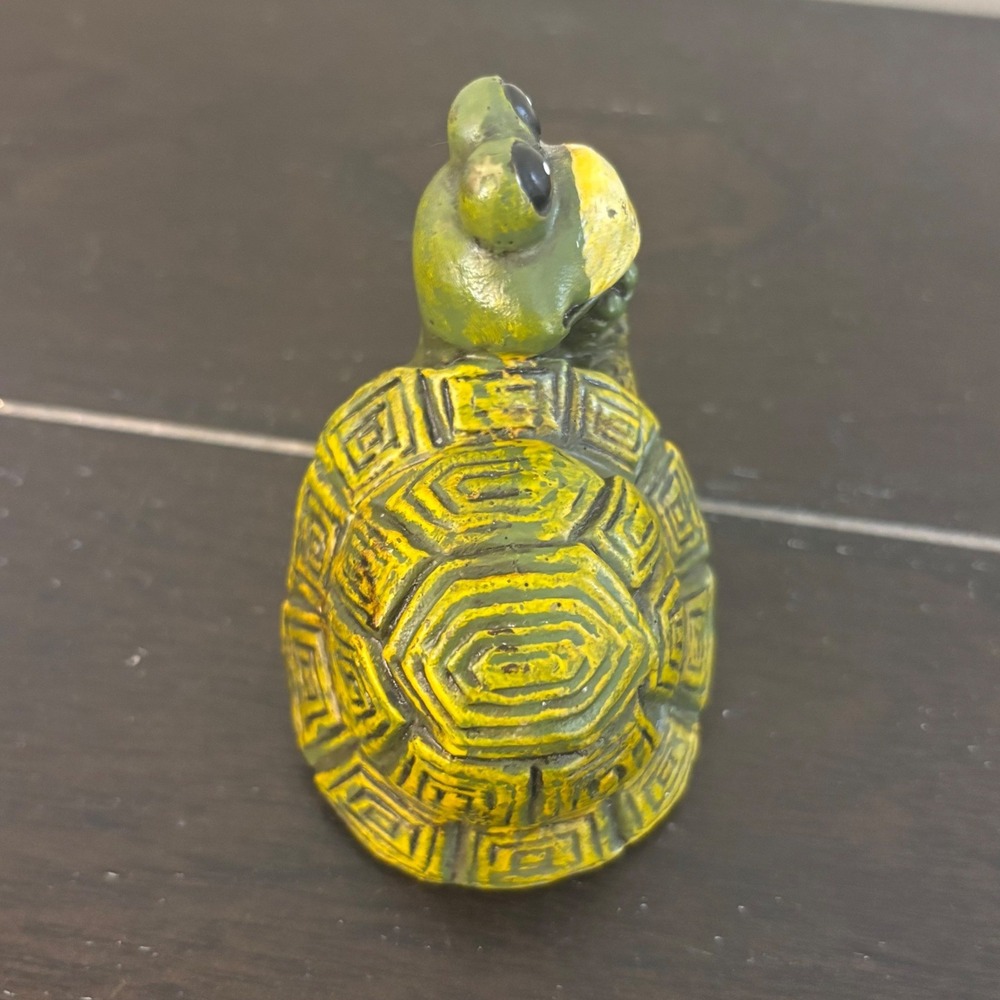 Vintage Style Miniature Resin Turtle Figurine Whimsical Green Yellow 3 Inch - Picture 5 of 8